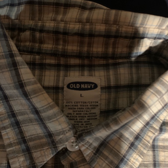 Old navy button up shirt - Picture 2 of 3